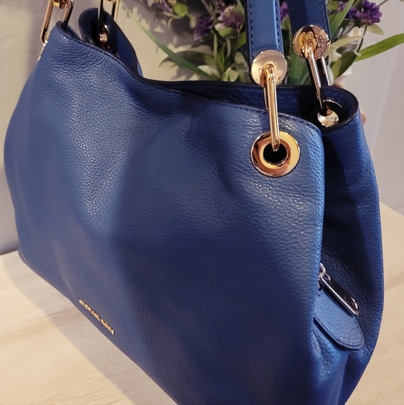 Michael Kors Handbag - Picture 4 of 13